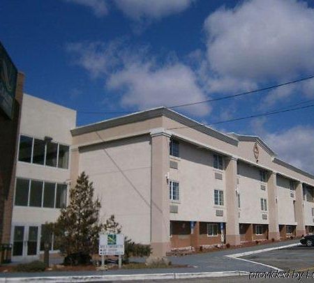 Quality Inn & Conference Center Maple Shade 外观 照片