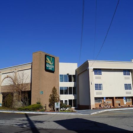Quality Inn & Conference Center Maple Shade 外观 照片