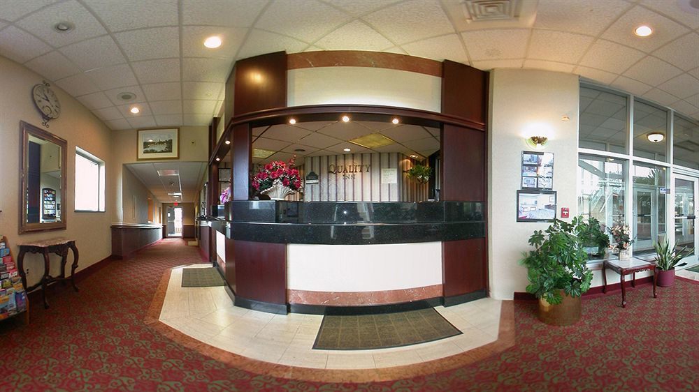 Quality Inn & Conference Center Maple Shade 外观 照片