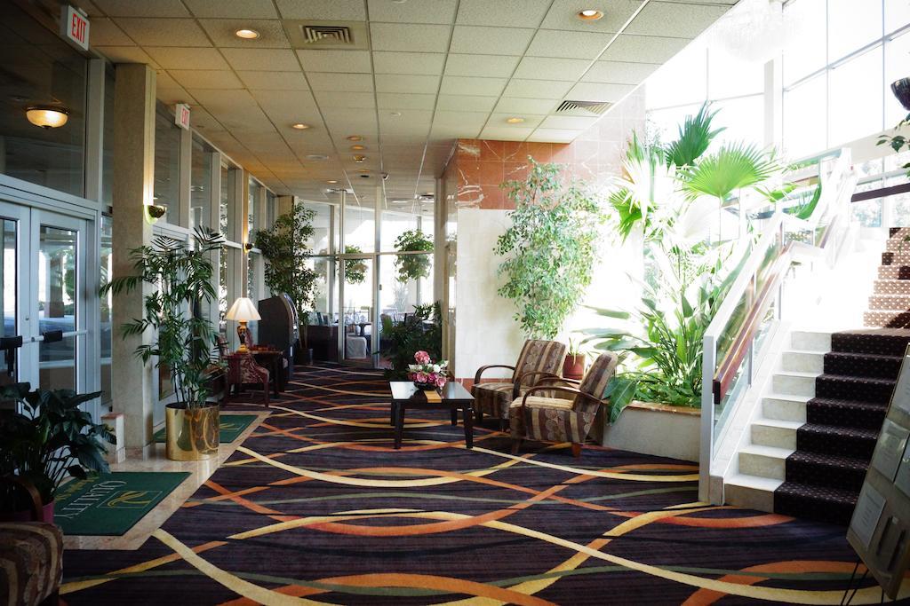 Quality Inn & Conference Center Maple Shade 外观 照片