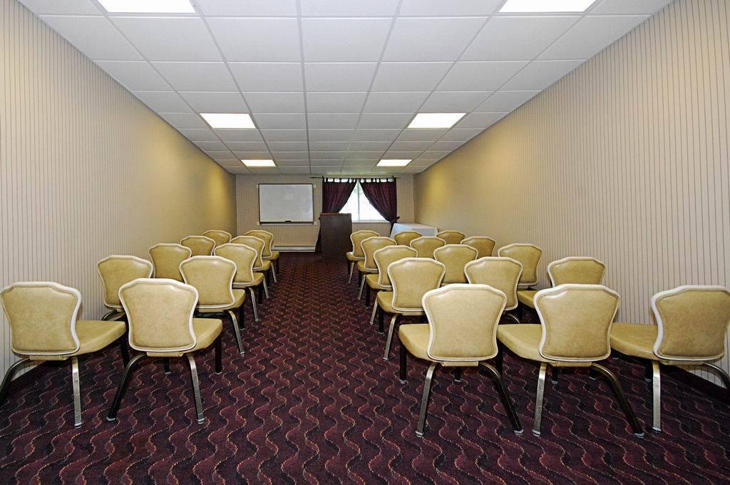 Quality Inn & Conference Center Maple Shade 外观 照片