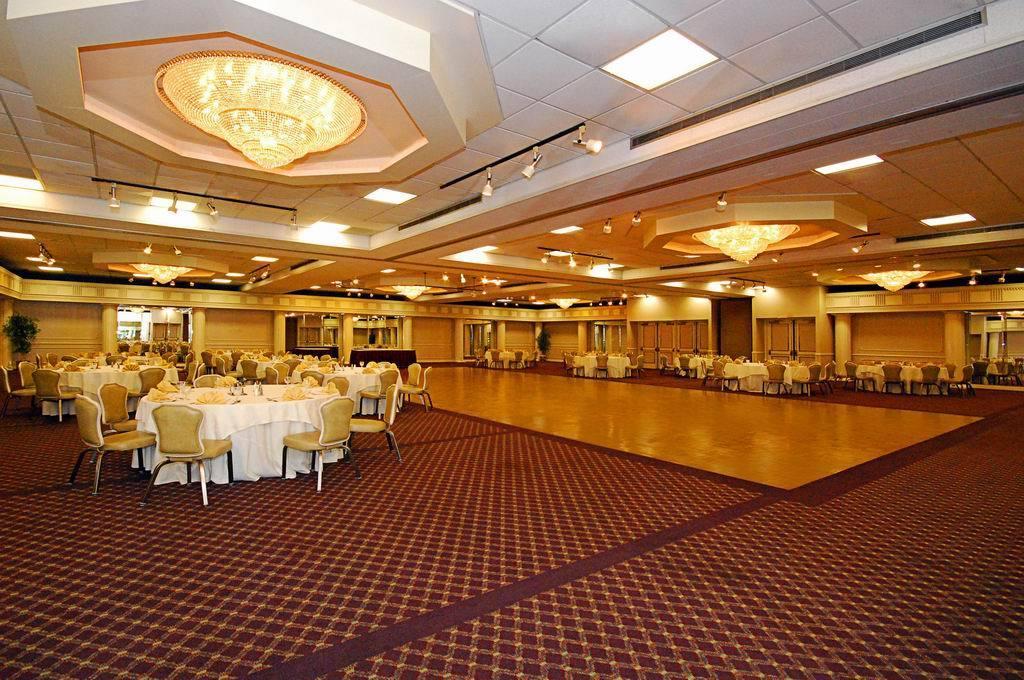 Quality Inn & Conference Center Maple Shade 餐厅 照片